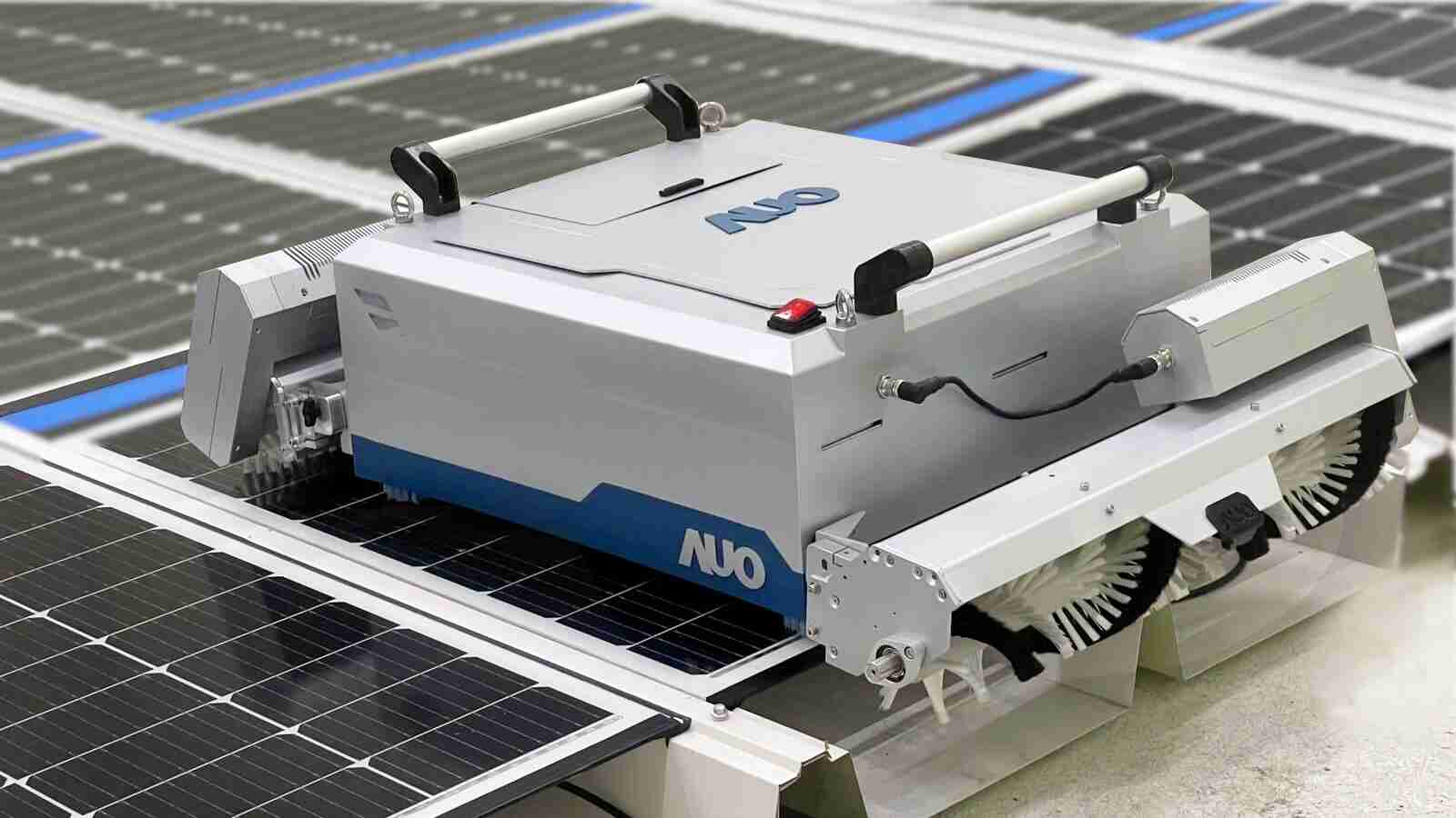 财神娱乐致力EPC场域技术升级，，，，导入清洁机器人搭配传感器与AI数据分析，，，，大幅减少维运成本